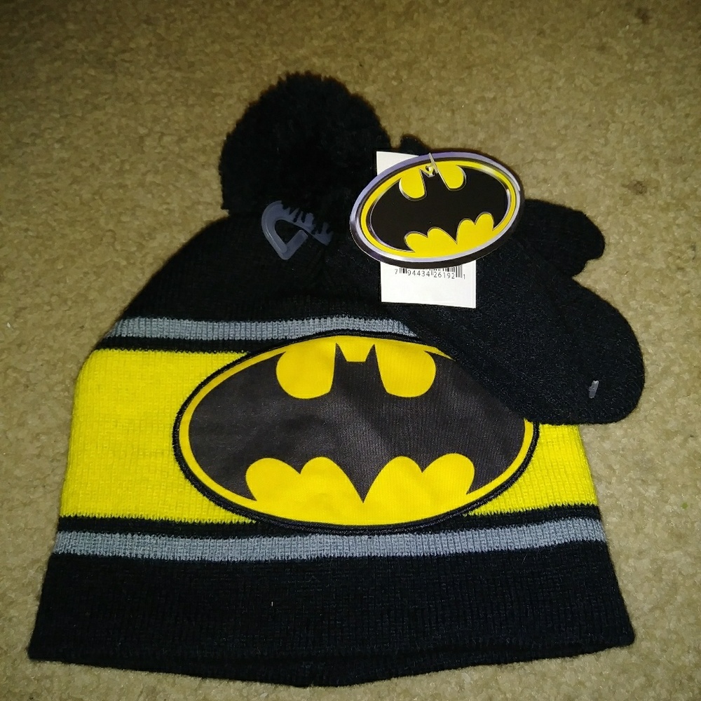 Newborns batman hat n gloves!!